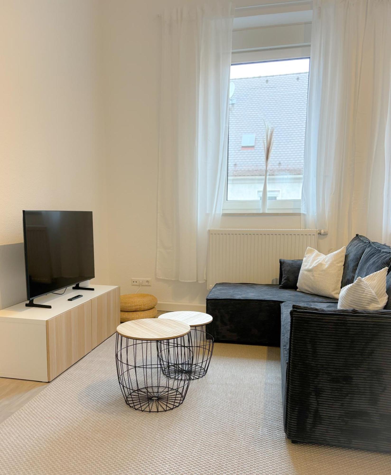Helles City Apartment Fuer Familien & Gruppen Neu-Ulm Kültér fotó