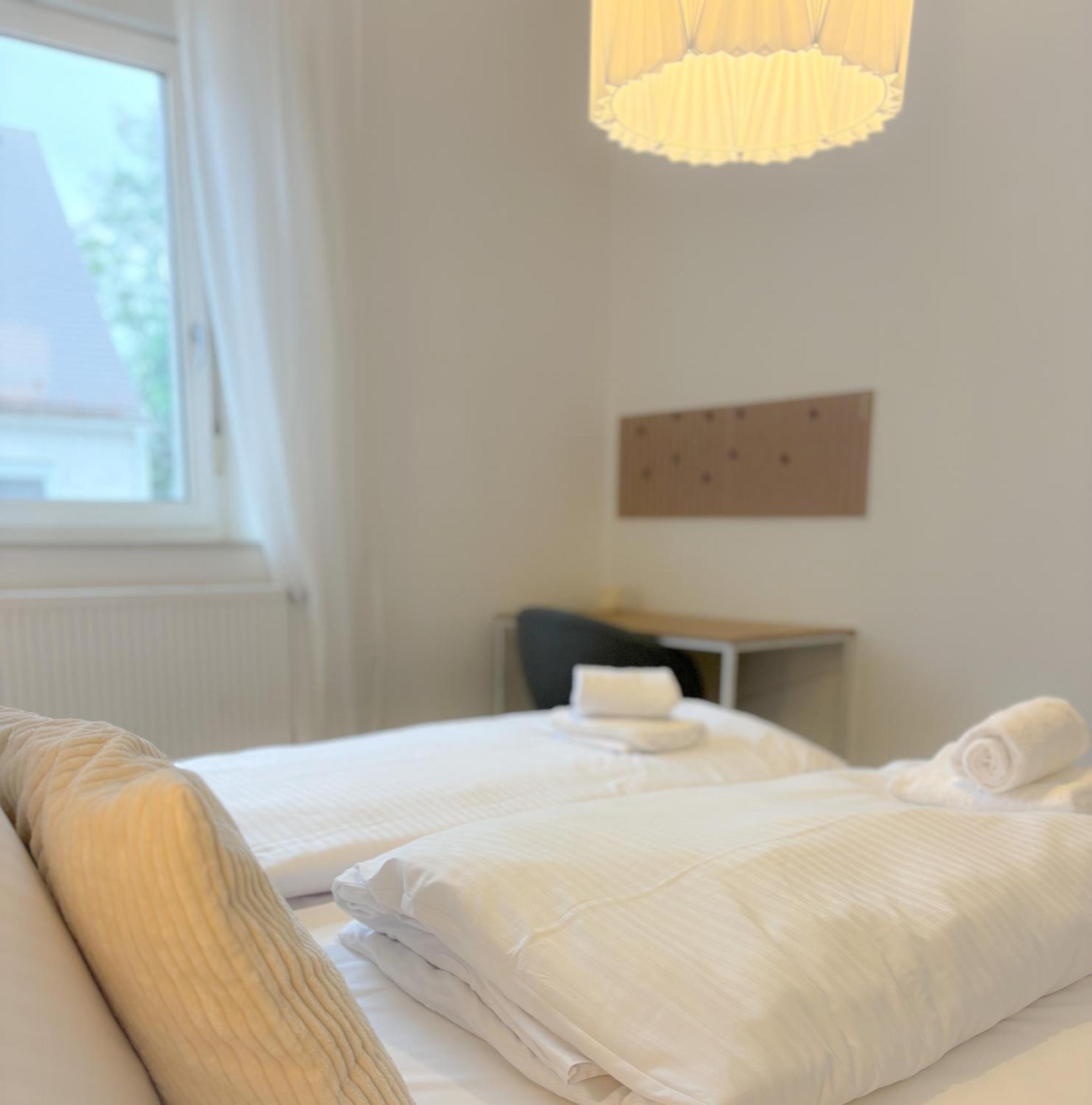 Helles City Apartment Fuer Familien & Gruppen Neu-Ulm Kültér fotó
